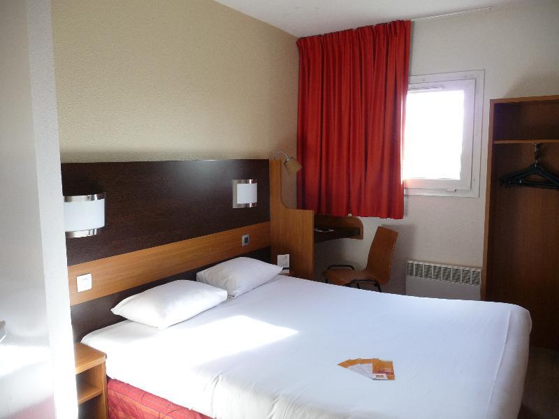 Hotel Hotelf1 Maurepas